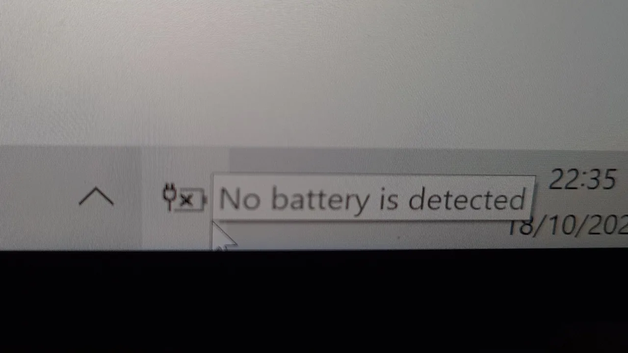 No battery is detected error shown on laptop.