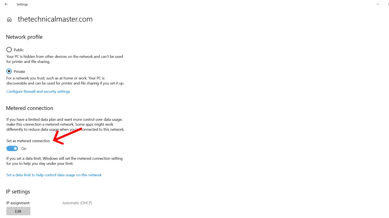 Windows Network settings showing metered connection toggle to limit update downloads on data-capped plans.